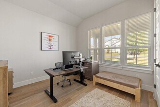 1005 Sage Thrasher Cir in Dripping Springs, TX - Building Photo - Building Photo