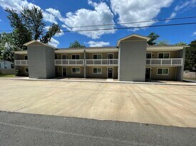 523 E Main St in Cabot, AR - Building Photo