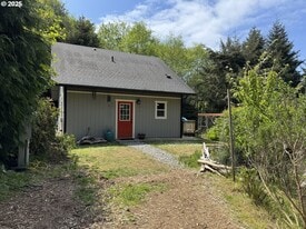 94516 Riley Creek Way in Gold Beach, OR - Building Photo