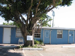 Tivoli Gardens in Fort Lauderdale, FL - Building Photo - Building Photo