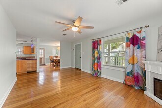 2209 Portsmouth St in Houston, TX - Building Photo - Building Photo