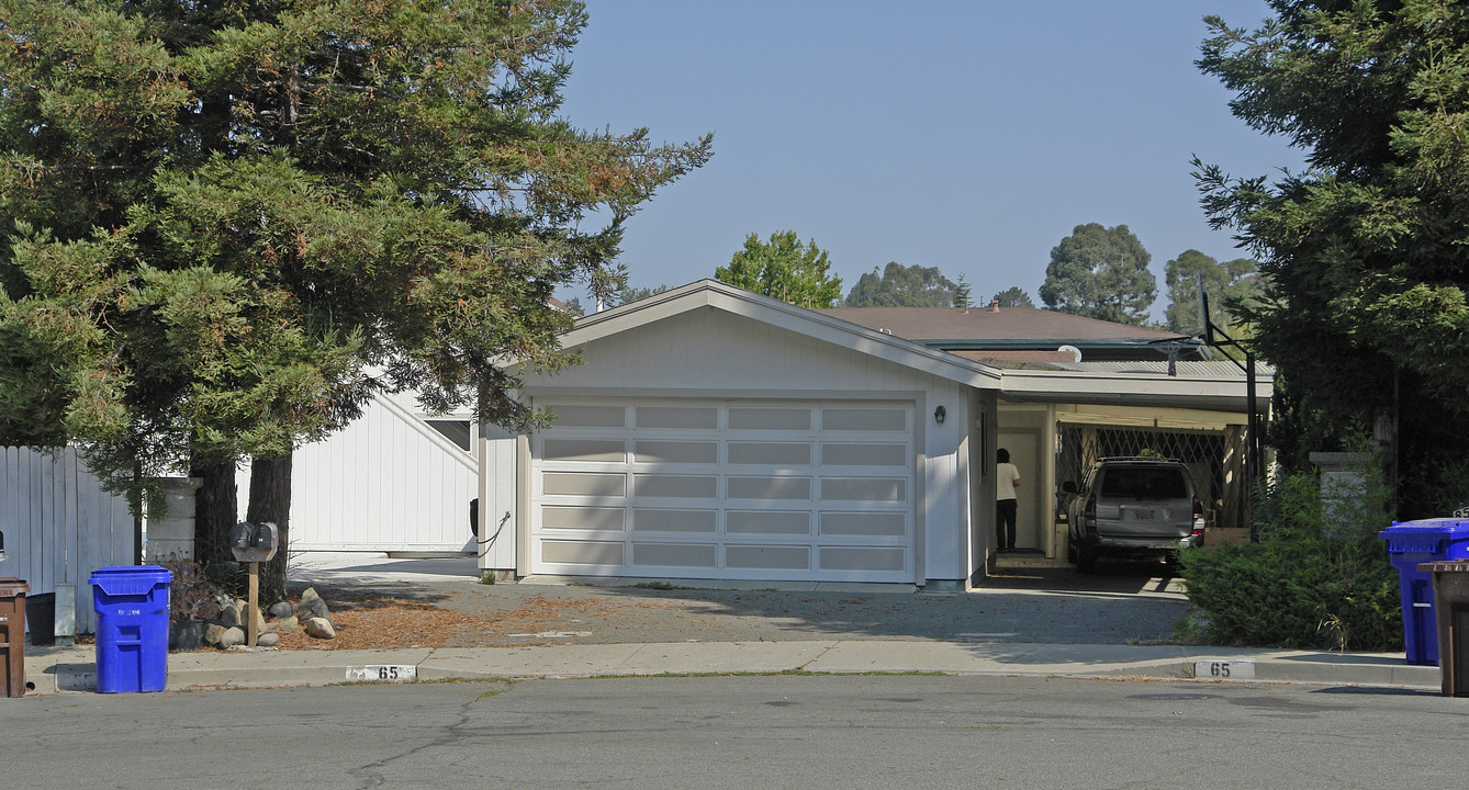 65 Fable Ct in El Sobrante, CA - Building Photo