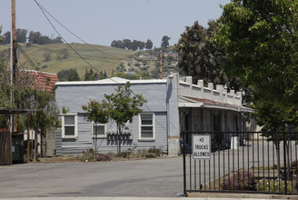 15992 E 14th St in San Leandro, CA - Building Photo - Building Photo