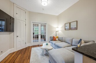 805 E 4th St in Boston, MA - Building Photo - Building Photo