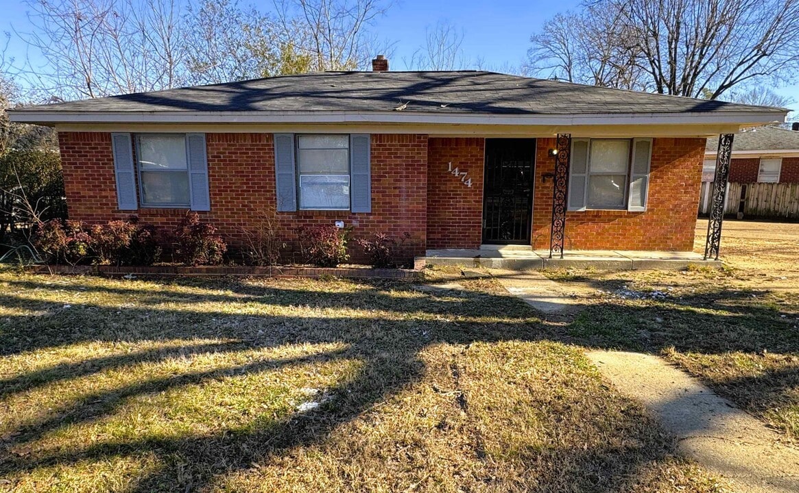 1474 N Graham St in Memphis, TN - Building Photo