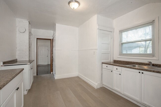 property at 1025 W 23rd St