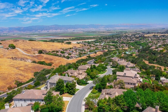 26148 Legends Ct in Salinas, CA - Foto de edificio - Building Photo