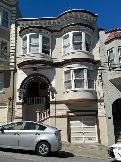 property at 2109 Jones St
