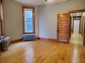 2436 N Drake Ave, Unit 1 in Chicago, IL - Building Photo - Building Photo