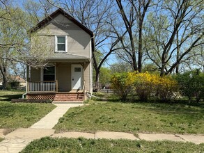 2050 SW Clay St in Topeka, KS - Building Photo - Building Photo