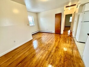 2916 Gunther Ave in Bronx, NY - Building Photo - Building Photo