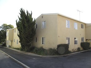 2817 Arizona Ave in Santa Monica, CA - Building Photo - Building Photo