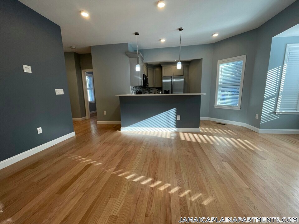 41 Cornwall St in Boston, MA - Building Photo