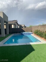 5024 Terramont Dr in Las Vegas, NV - Building Photo