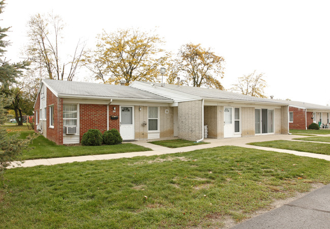 Washington Manor in South Lyon, MI - Building Photo - Building Photo