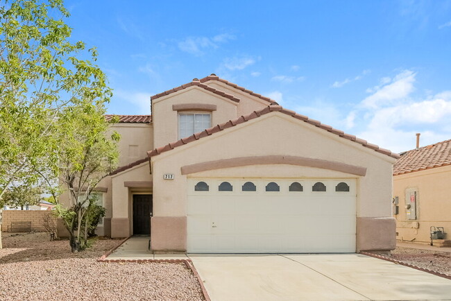 717 Red Bark Ln in Henderson, NV - Building Photo - Building Photo