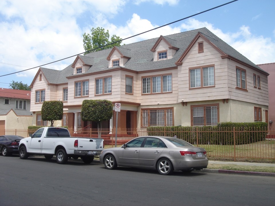 1571 W 30th St in Los Angeles, CA - Foto de edificio