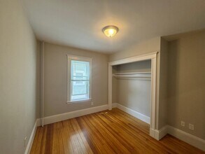 17 Belmont Sq, Unit 2 in Somerville, MA - Building Photo - Building Photo