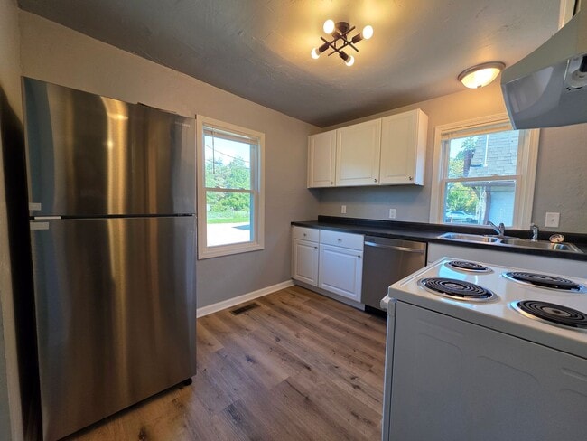 property at 840 S Maple Ave