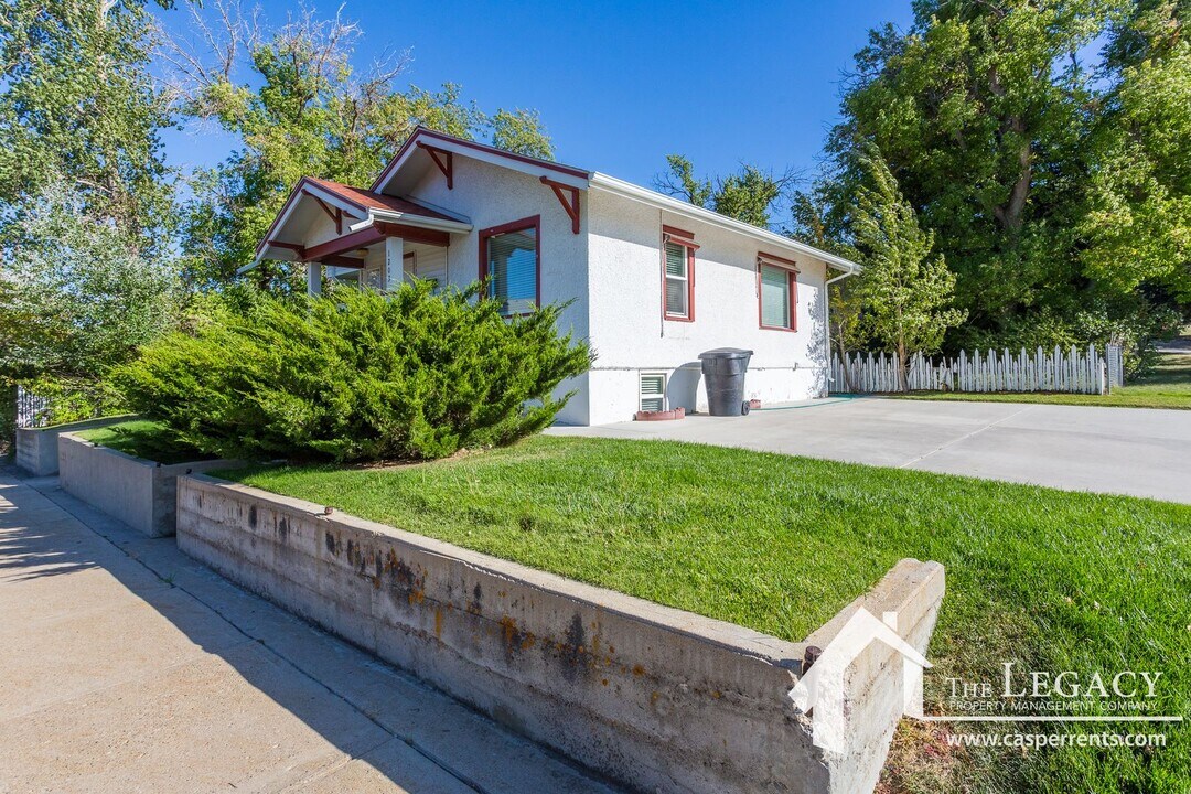 1203 E 5th St, Unit A in Casper, WY - Building Photo