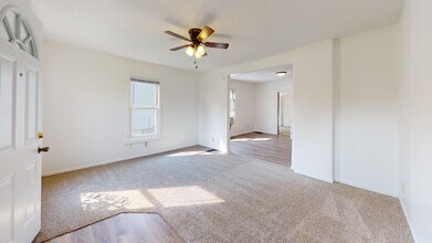 921 Duff Ave in Ames, IA - Building Photo - Building Photo