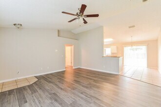 1061 Pinder St in Deltona, FL - Building Photo - Building Photo
