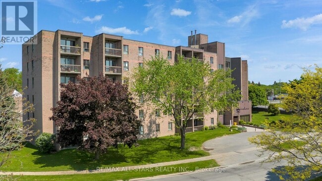 property at 17-217 Eldon Hall Pl