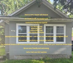 437 W Pierce St in Macomb, IL - Building Photo