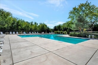 15718 Orlan Brook Dr, Unit 200 in Orland Park, IL - Building Photo - Building Photo