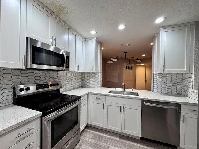 property at 6901 Stagecoach Rd