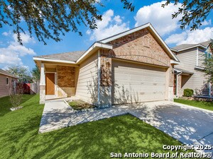 9007 Oakwood Garden in San Antonio, TX - Building Photo