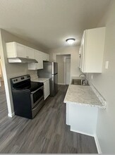 926 Westbrooke Way, Unit 926 Westbrooke Way Unit 8 in Hopkins, MN - Foto de edificio - Building Photo