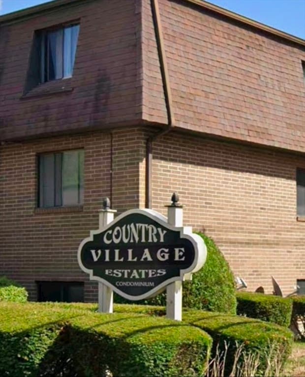 property at 2 Karena Dr