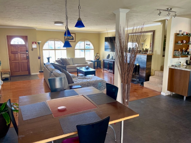 2457 Burgener Blvd in San Diego, CA - Building Photo - Building Photo