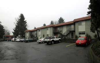 Cypress Crest Apartments in Portland, OR - Building Photo - Building Photo