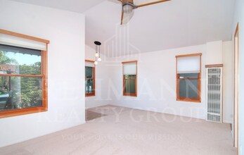 4873 Del Monte Ave, Unit A in San Diego, CA - Building Photo - Building Photo