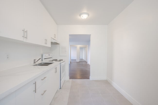 1524 Bathurst Street in Toronto, ON - Building Photo - Building Photo