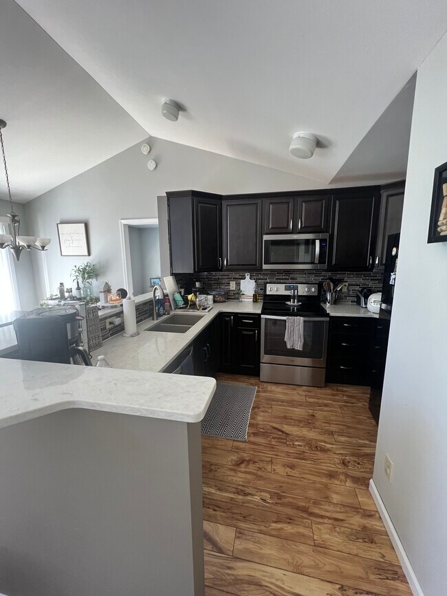 204 Maplewood Ct Rentals in South Lyon, MI