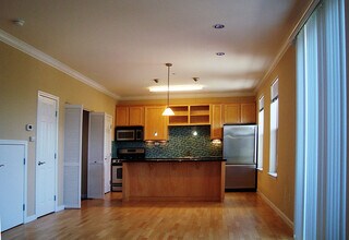1040 Campoy St in Santa Rosa, CA - Building Photo - Building Photo