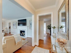 3221 Sunset Dr in Charlotte, NC - Building Photo - Building Photo