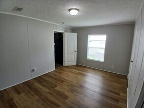 1400 Banana Rd in Lakeland, FL - Building Photo - Building Photo