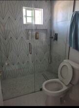 7951 Maestro Ave, Unit ADU FOR RENT in Canoga Park, CA - Foto de edificio - Building Photo