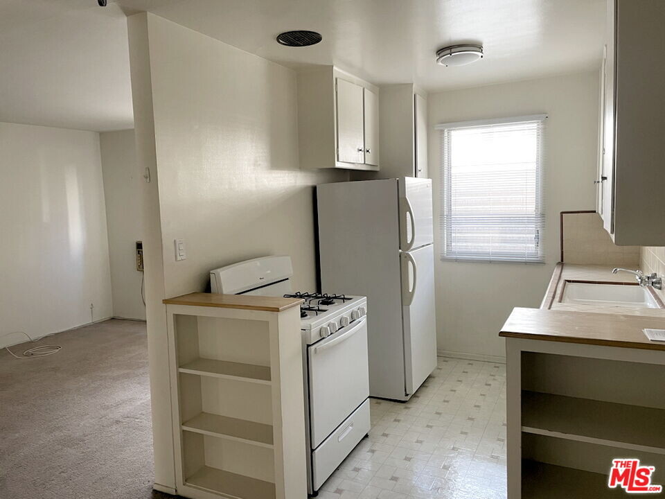 1734 Taft Ave in Los Angeles, CA - Building Photo