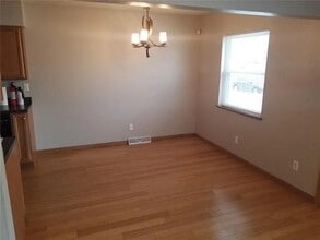 819 G Ave NW in Cedar Rapids, IA - Building Photo - Building Photo