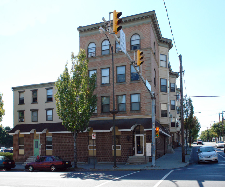 Greystone Apartments in Allentown, PA - Foto de edificio