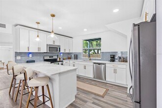 2201 50th Ave N in St. Petersburg, FL - Building Photo - Building Photo