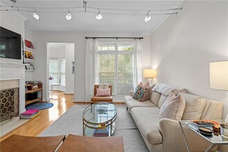 50 Biscayne Dr NW in Atlanta, GA - Building Photo - Building Photo