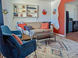 170 E 100 N in Kanab, UT - Building Photo