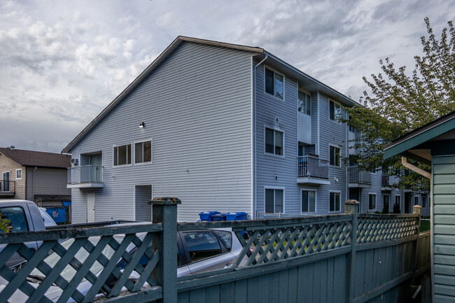 Chelsea Terrace in Langley, BC - Building Photo - Building Photo