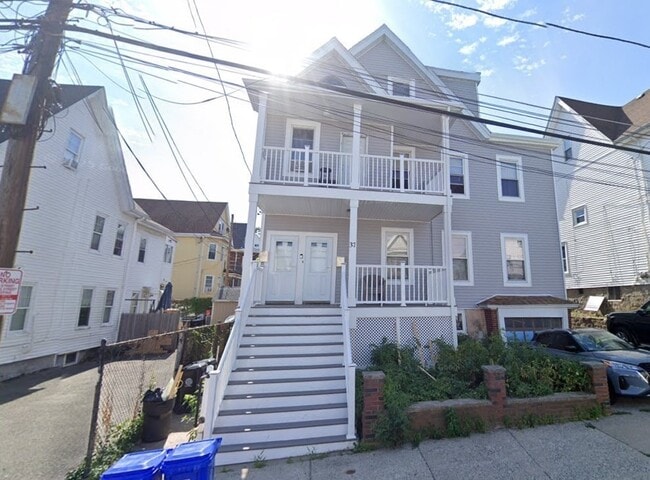 property at 39 Magnolia St